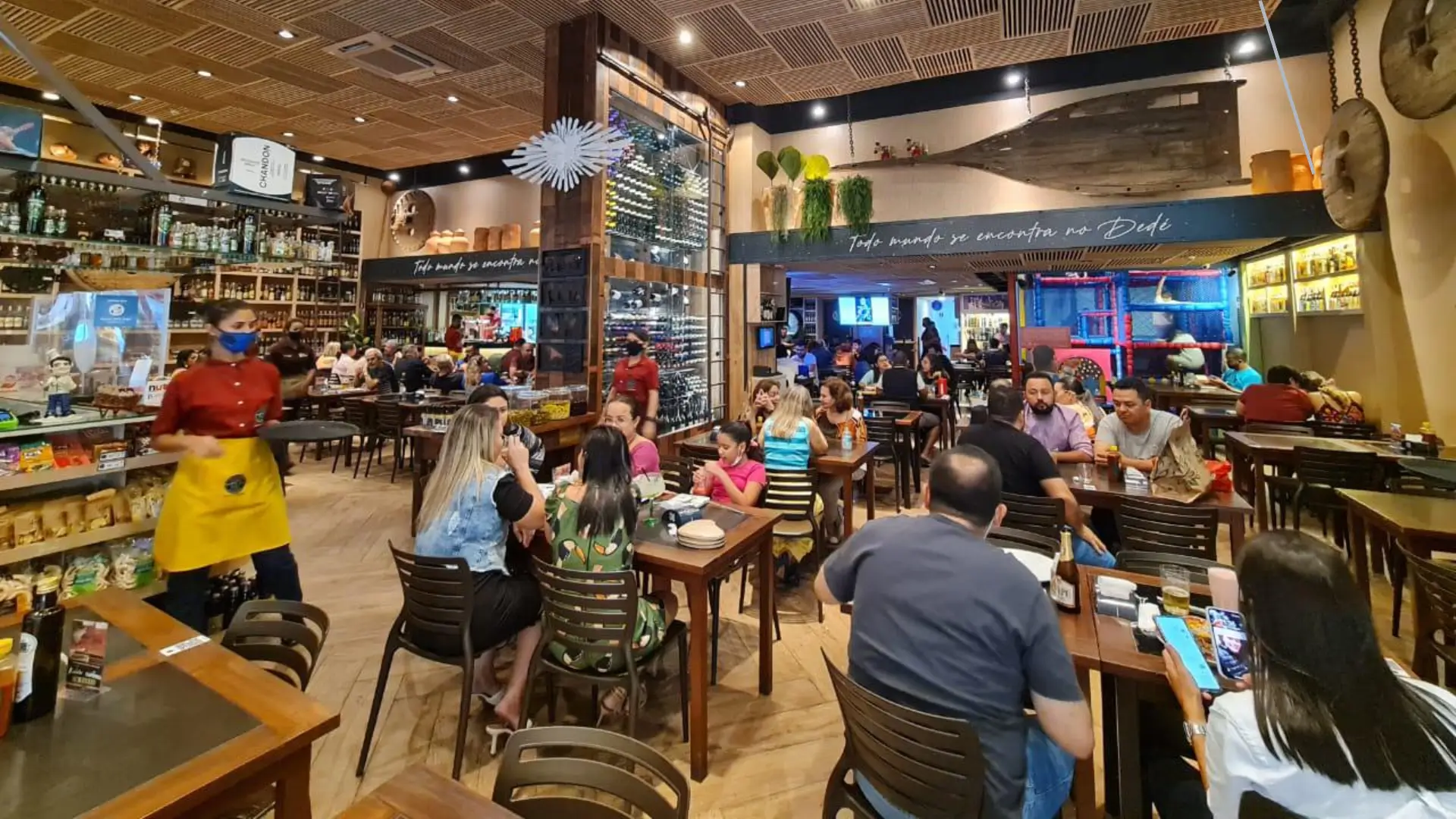Bares e restaurantes